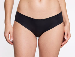 Under Simply Smooth No Show Hiphugger Black