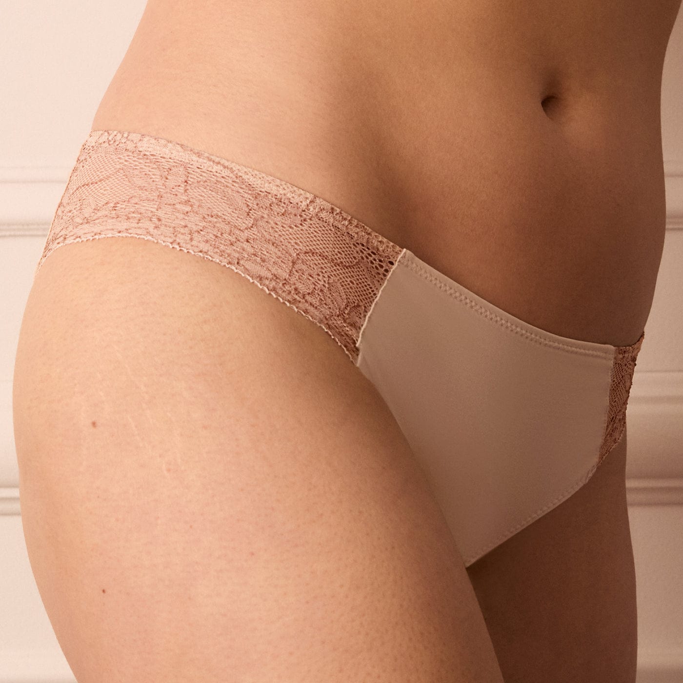 Under Smooth Lace Bikini Buff Two-Tone