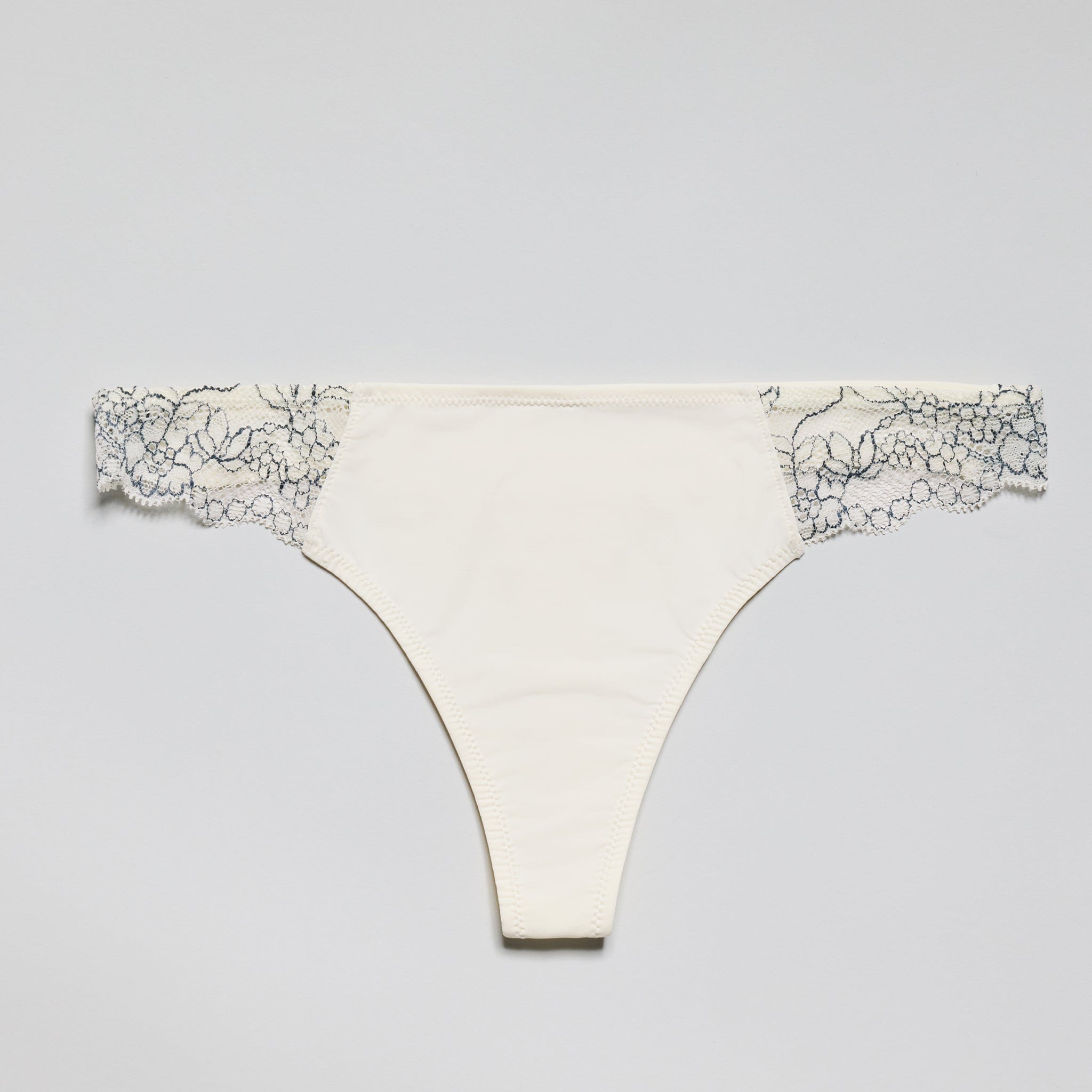Under Smooth Lace Thong Ecru Two-Tone